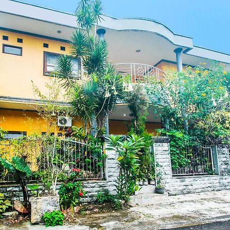 Spot On 91620 Skypiea Guest House Tasikmalaya Dış mekan fotoğraf